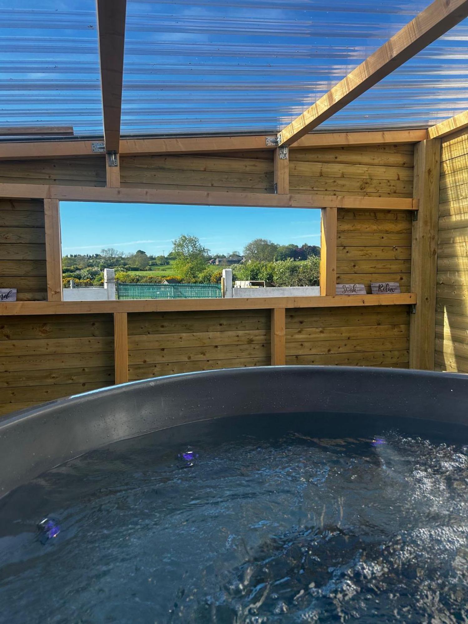 The Alpaca Farmhouse With Hot Tub And Alpaca Experience Included Dromara Exteriör bild